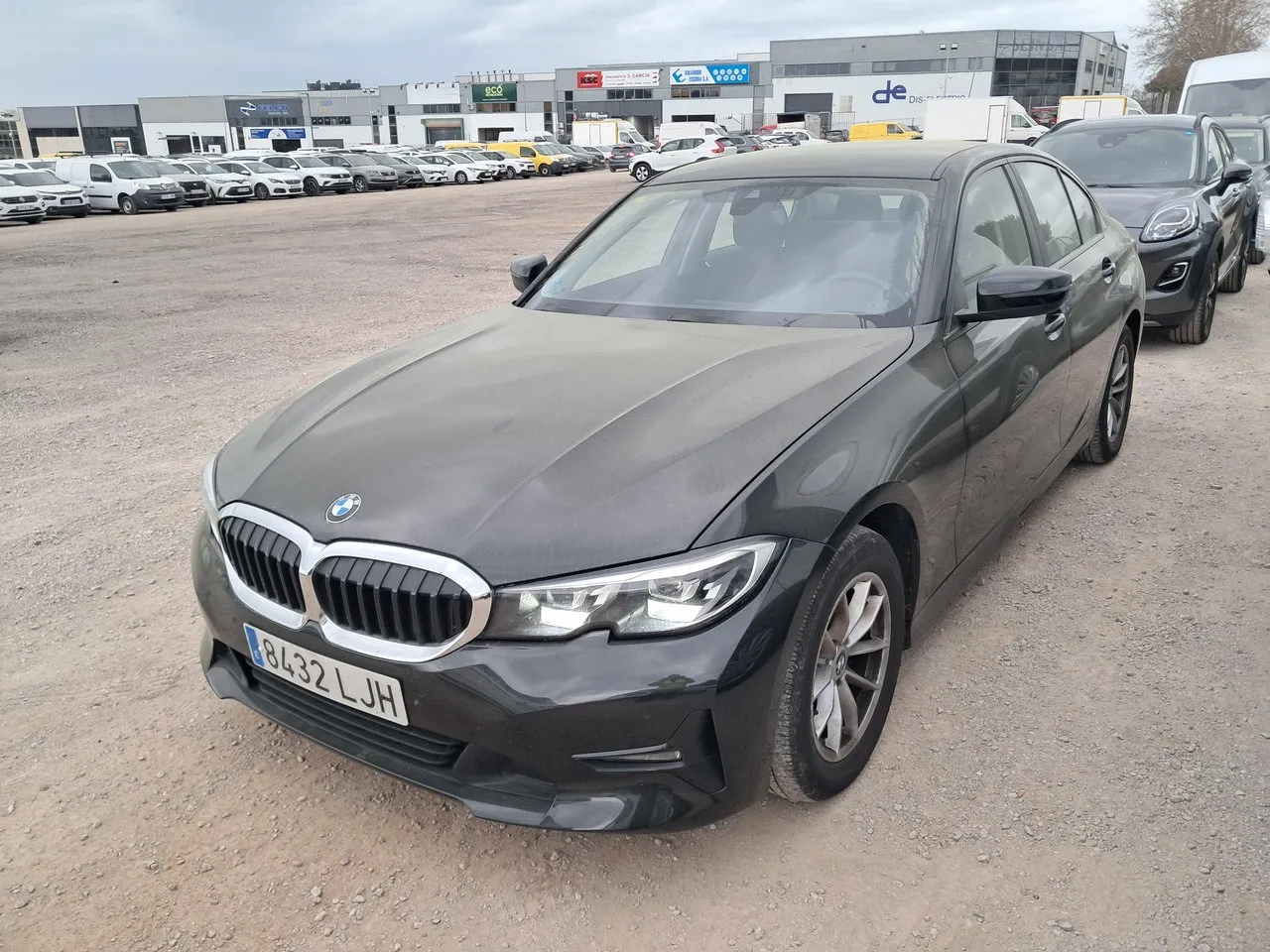 318d