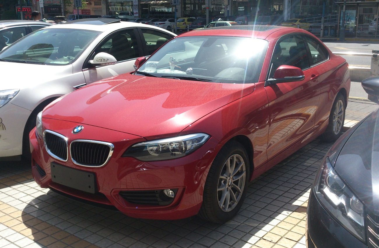 BMW 2-Series F22 photographed in Shanghai , China. · Navigator84 · CC BY-SA 4.0 BMW 2-Series F22 photographed in Shanghai , China.