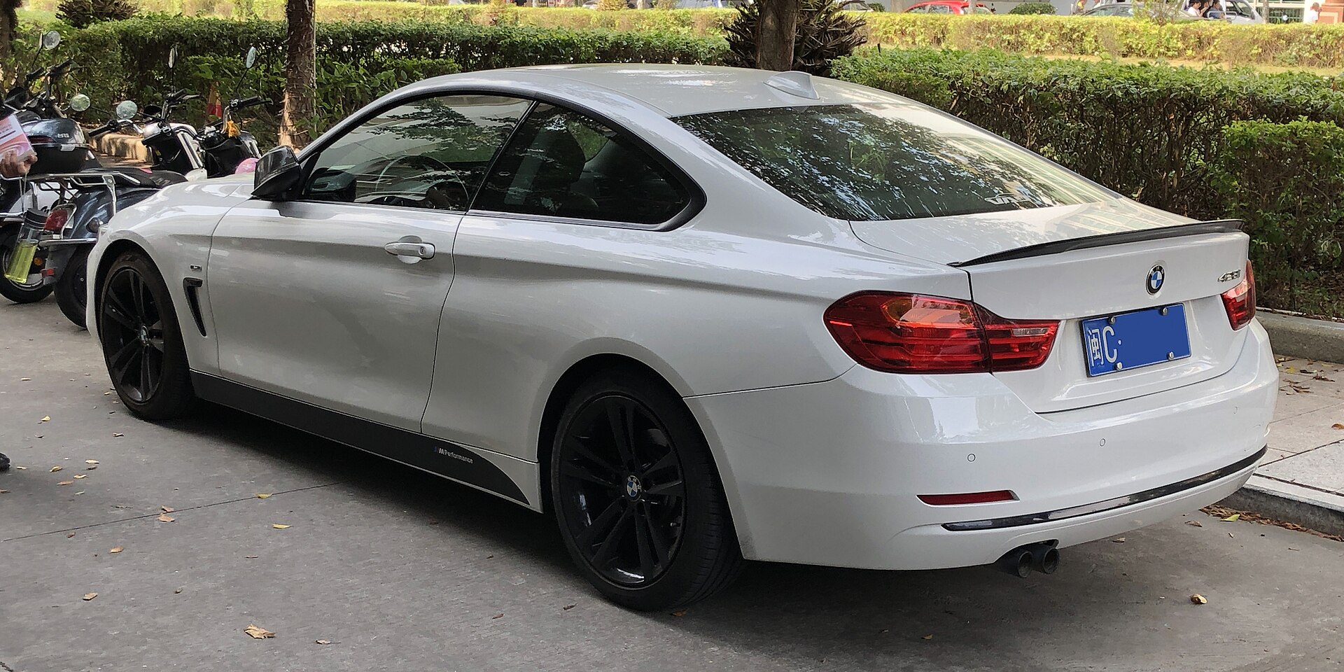 BMW 4-Series F32 photographed in Shishi , Fujian province, China. · JamesYoung8167 · CC BY-SA 4.0 BMW 4-Series F32 photographed in Shishi , Fujian province, China.