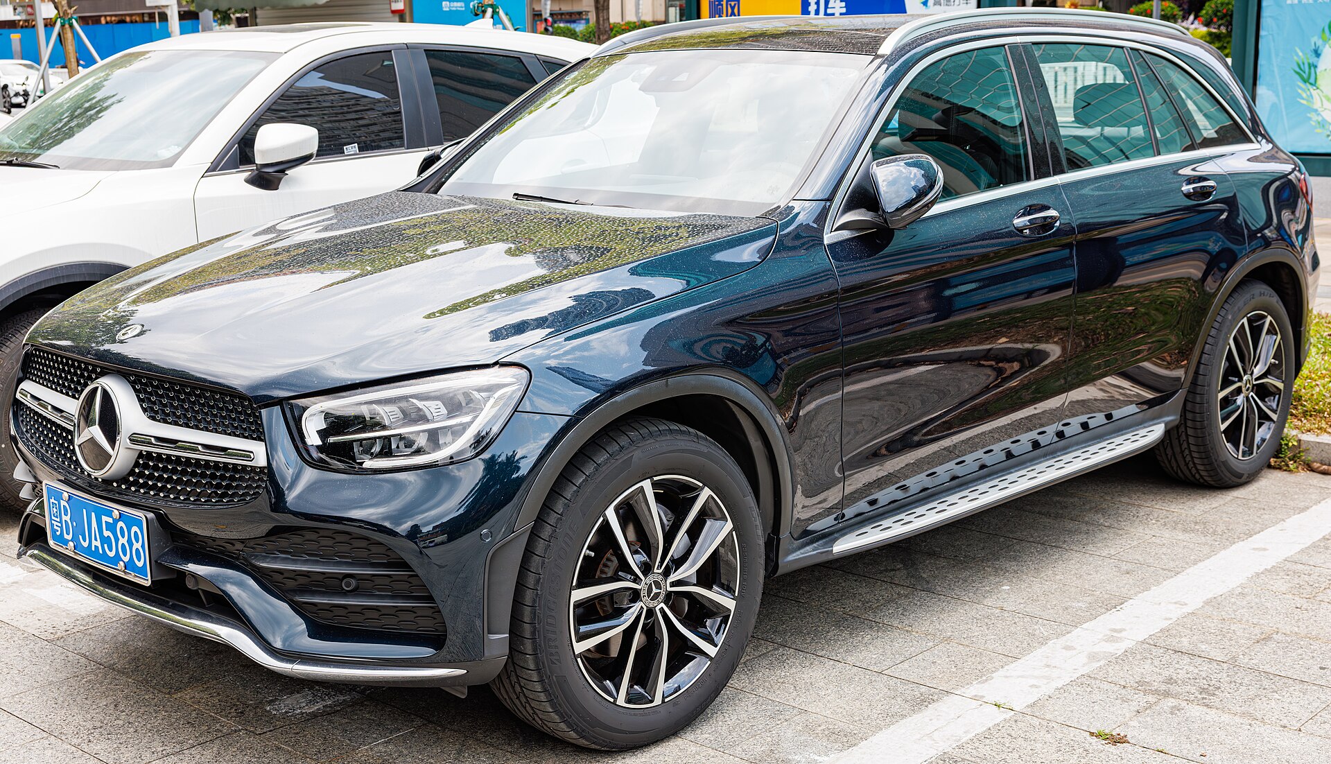 MERCEDES-BENZ GLC (X253) China · Dinkun Chen · CC BY-SA 4.0 MERCEDES-BENZ GLC (X253) China