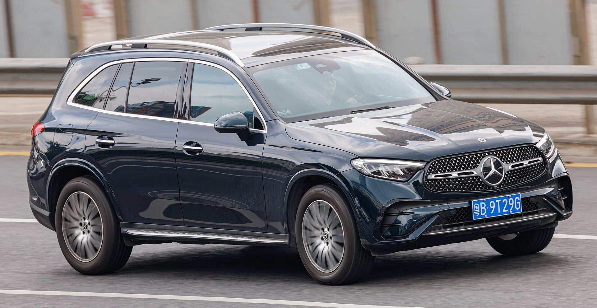 MERCEDES-BENZ GLC (X254) China · Dinkun Chen · CC BY-SA 4.0 MERCEDES-BENZ GLC (X254) China