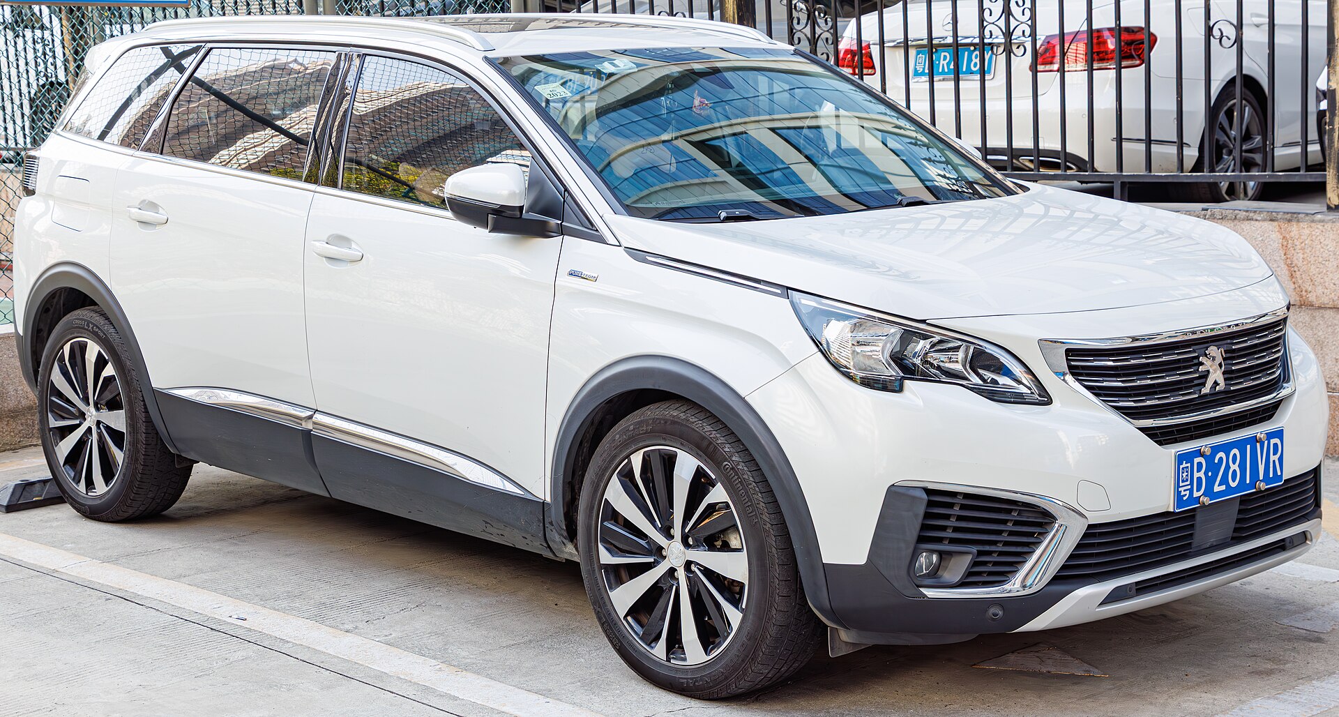 PEUGEOT 5008 China · Dinkun Chen · CC BY-SA 4.0 PEUGEOT 5008 China