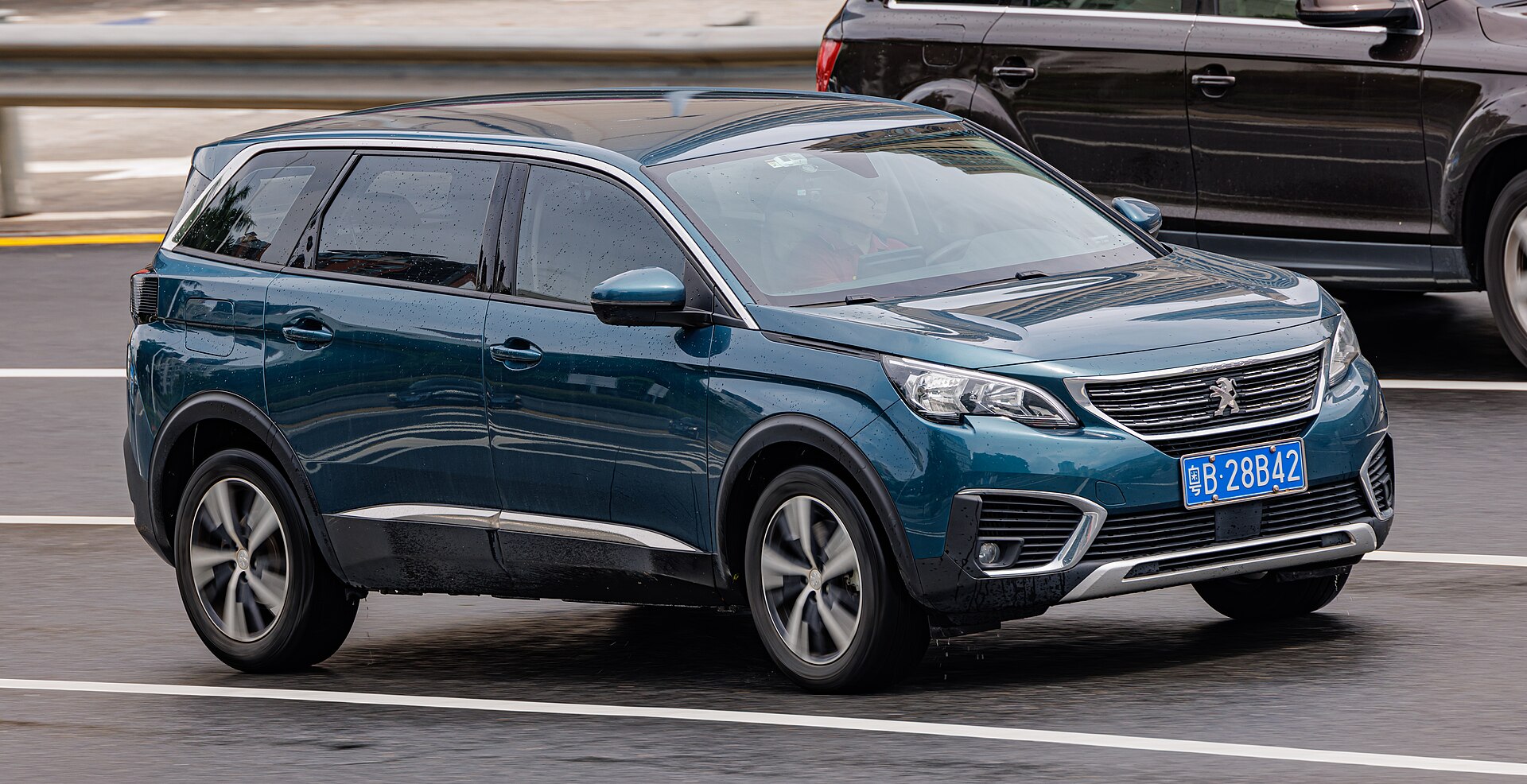 PEUGEOT 5008 China · Dinkun Chen · CC BY-SA 4.0 PEUGEOT 5008 China