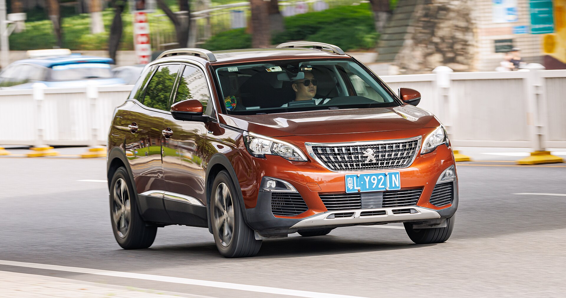 PEUGEOT 5008 China · Dinkun Chen · CC BY-SA 4.0 PEUGEOT 5008 China