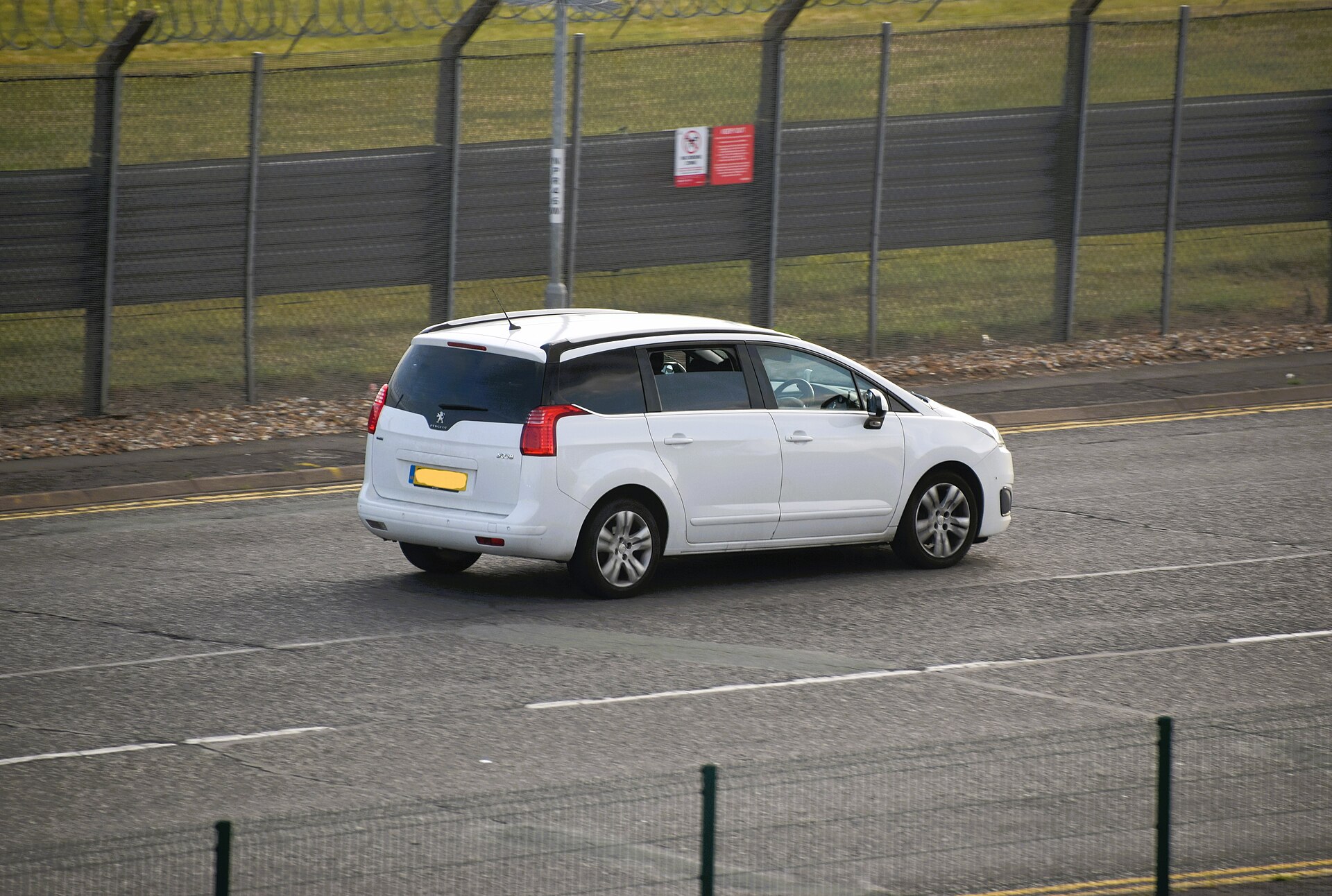 5008 hero